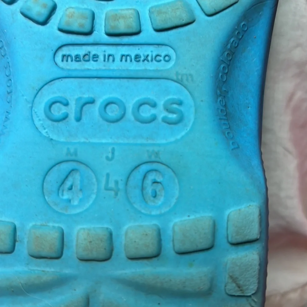 Crocs - Picture 10 of 10